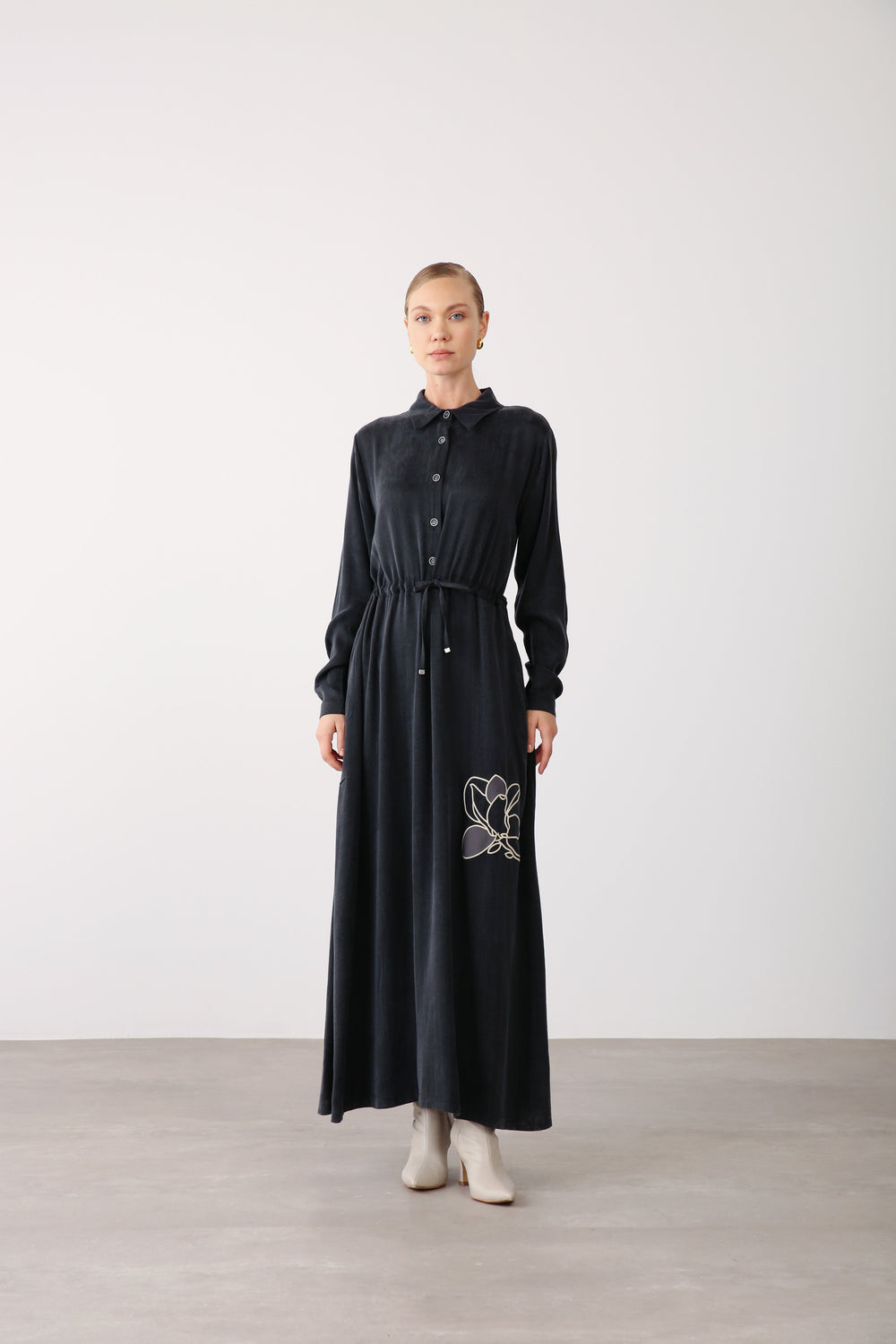 Floral Embroidered Button - Down Dress – Black - QLISHE
