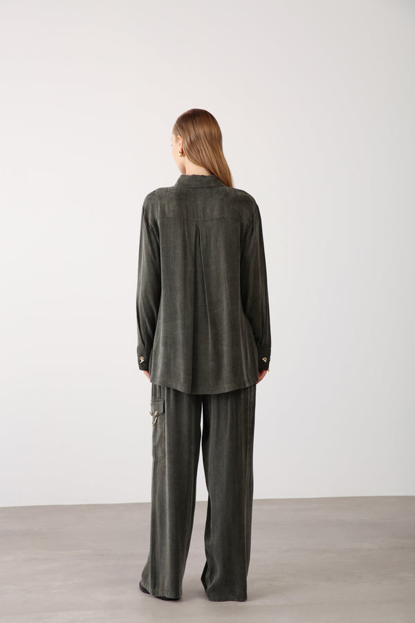 Gold Chain Detailed Pocket Shirt - Khaki - QLISHE
