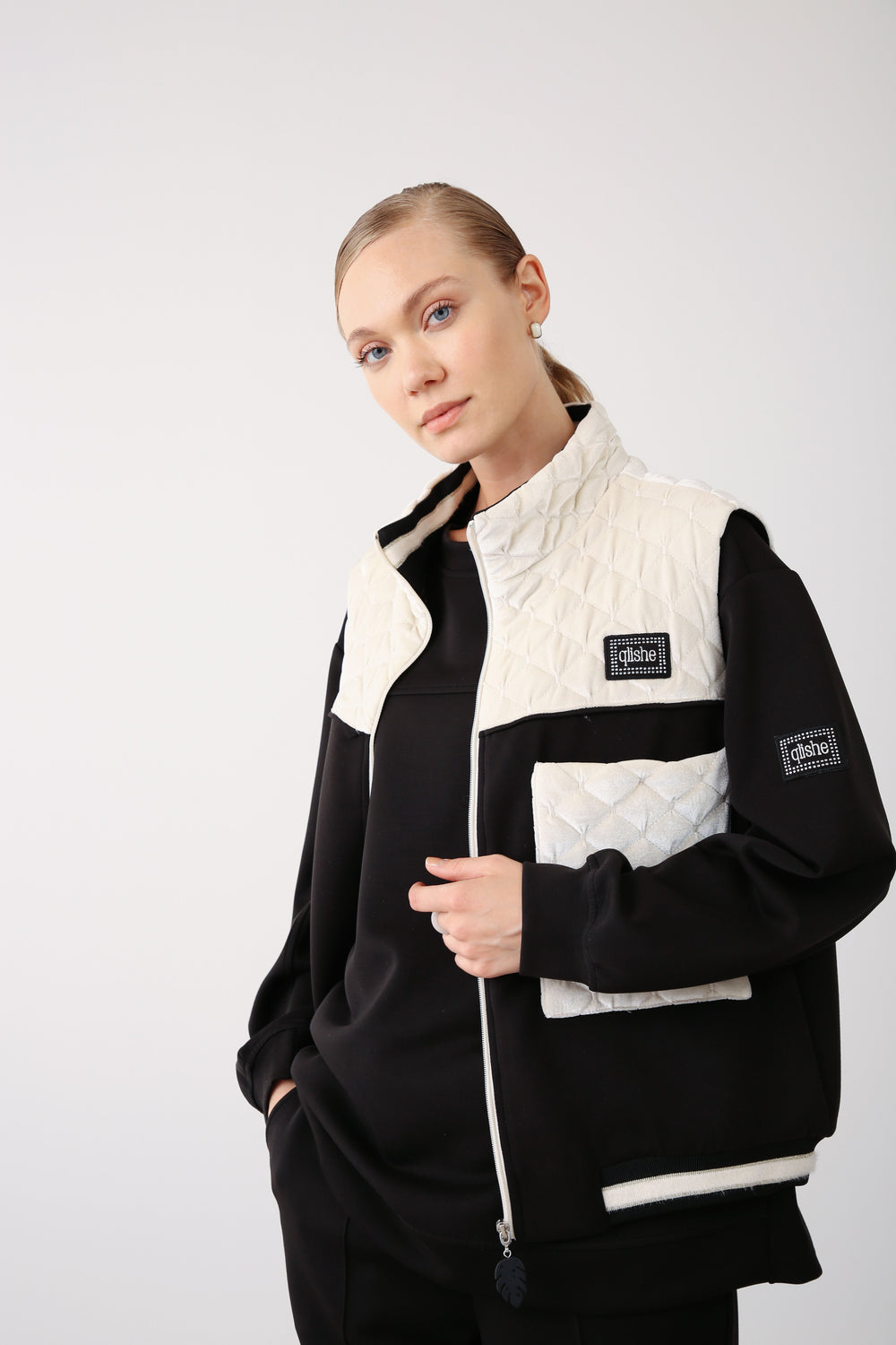 High Neck Contrast Pocket Vest – Black - QLISHE