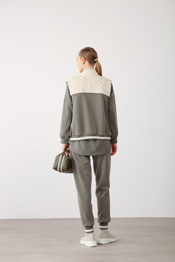 High Neck Contrast Pocket Vest – Khaki - QLISHE