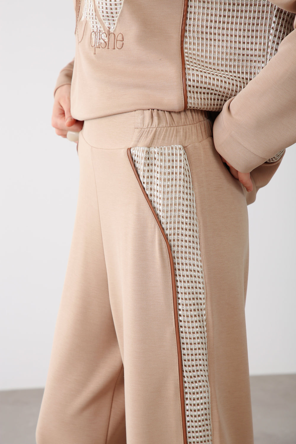 Mesh Side Detailed Pants - Beige - QLISHE