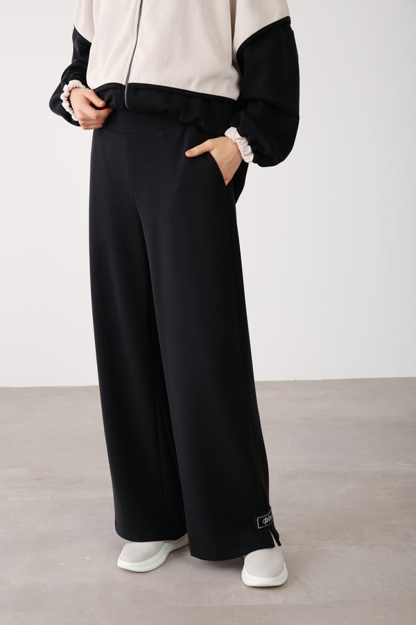 Minimal Comfort Wide - Leg Pants - Black - QLISHE