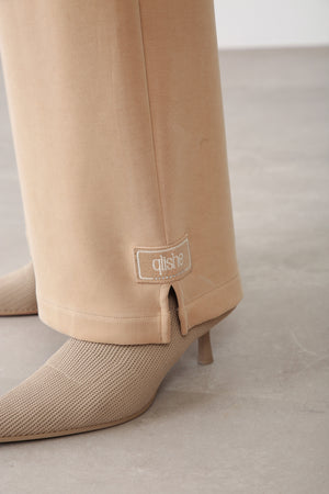 Minimal Comfort Wide - Leg Pants - Camel - QLISHE