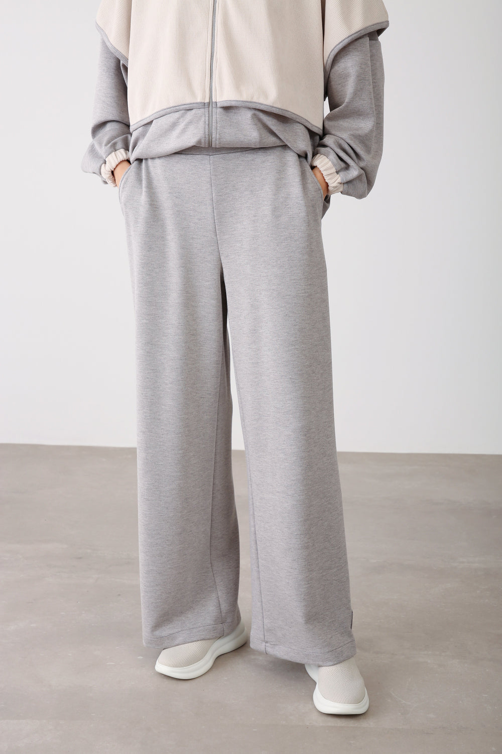 Minimal Comfort Wide - Leg Pants - Grey Melange - QLISHE