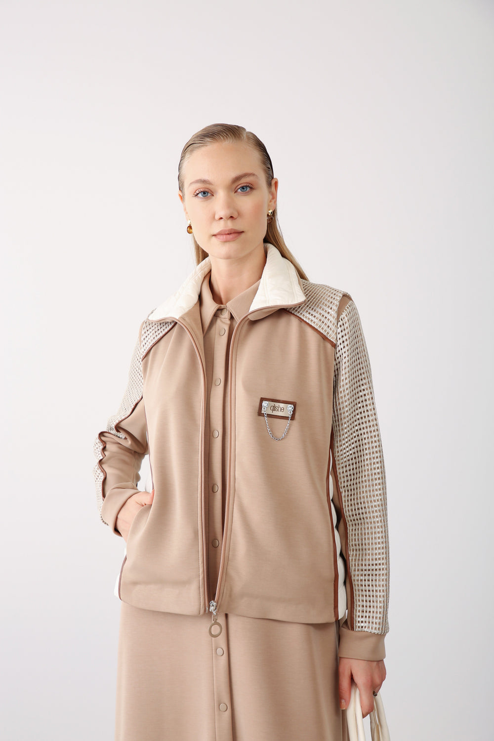 Quilted Panel Chain Detailed Vest - Beige - QLISHE