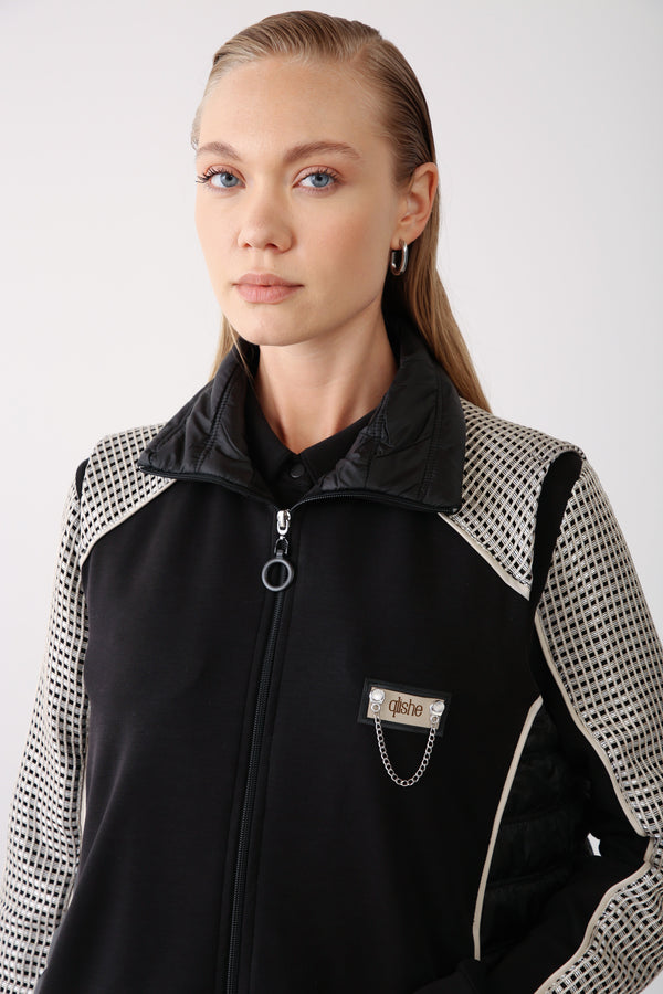 Quilted Panel Chain Detailed Vest - Black - QLISHE