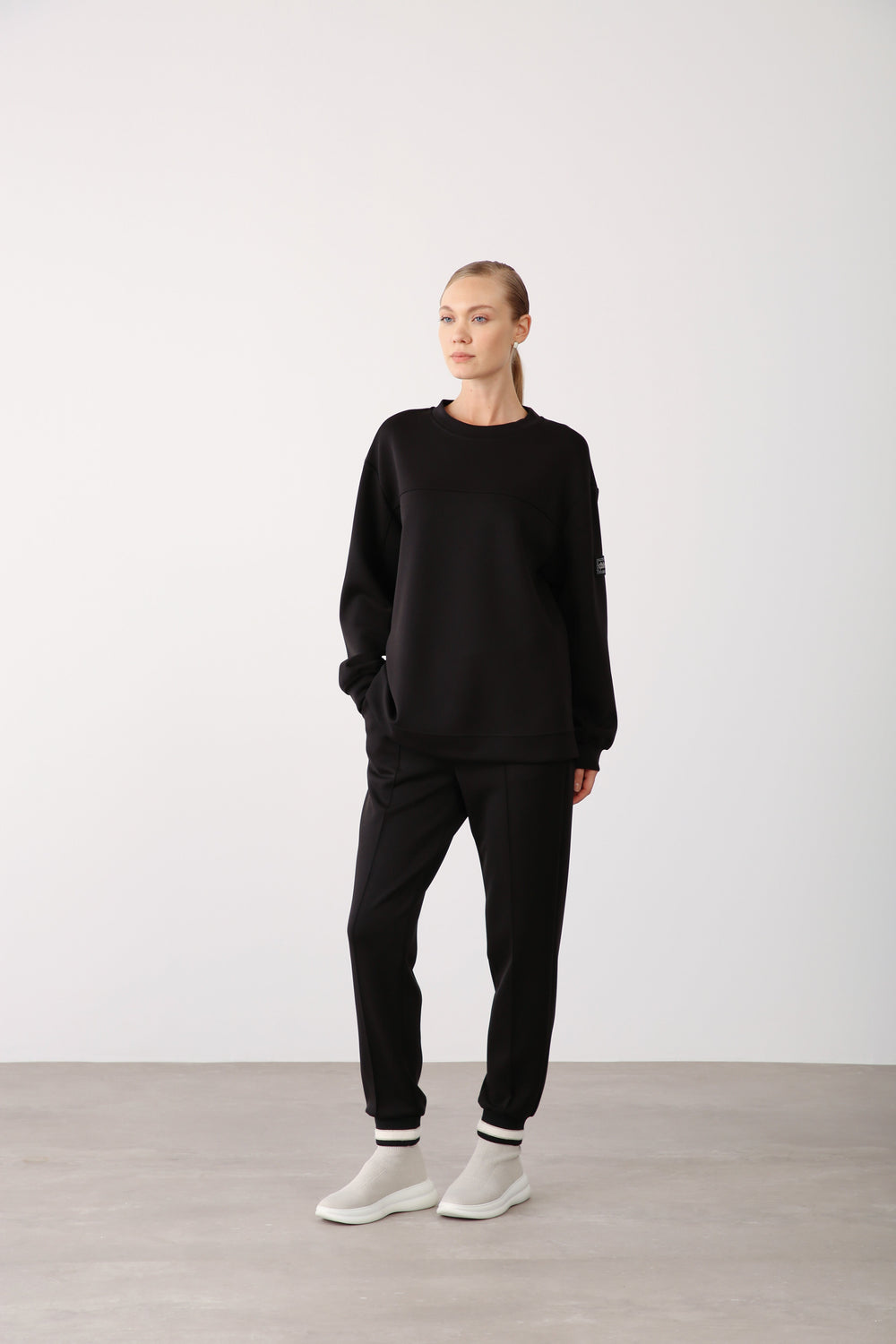 Ribbed Hem Pants - Black - QLISHE