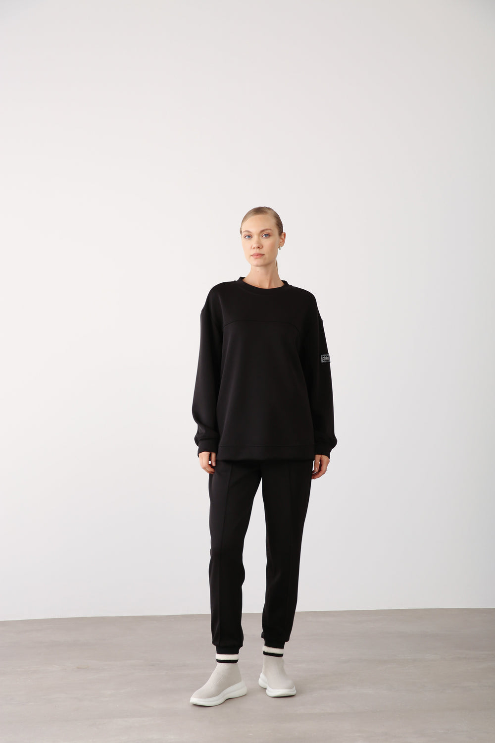 Ribbed Hem Pants - Black - QLISHE