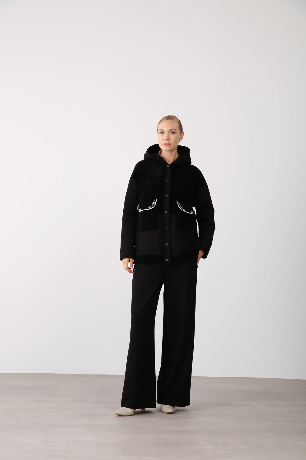 Wide - Leg Elastic Waist Pants - Black - QLISHE